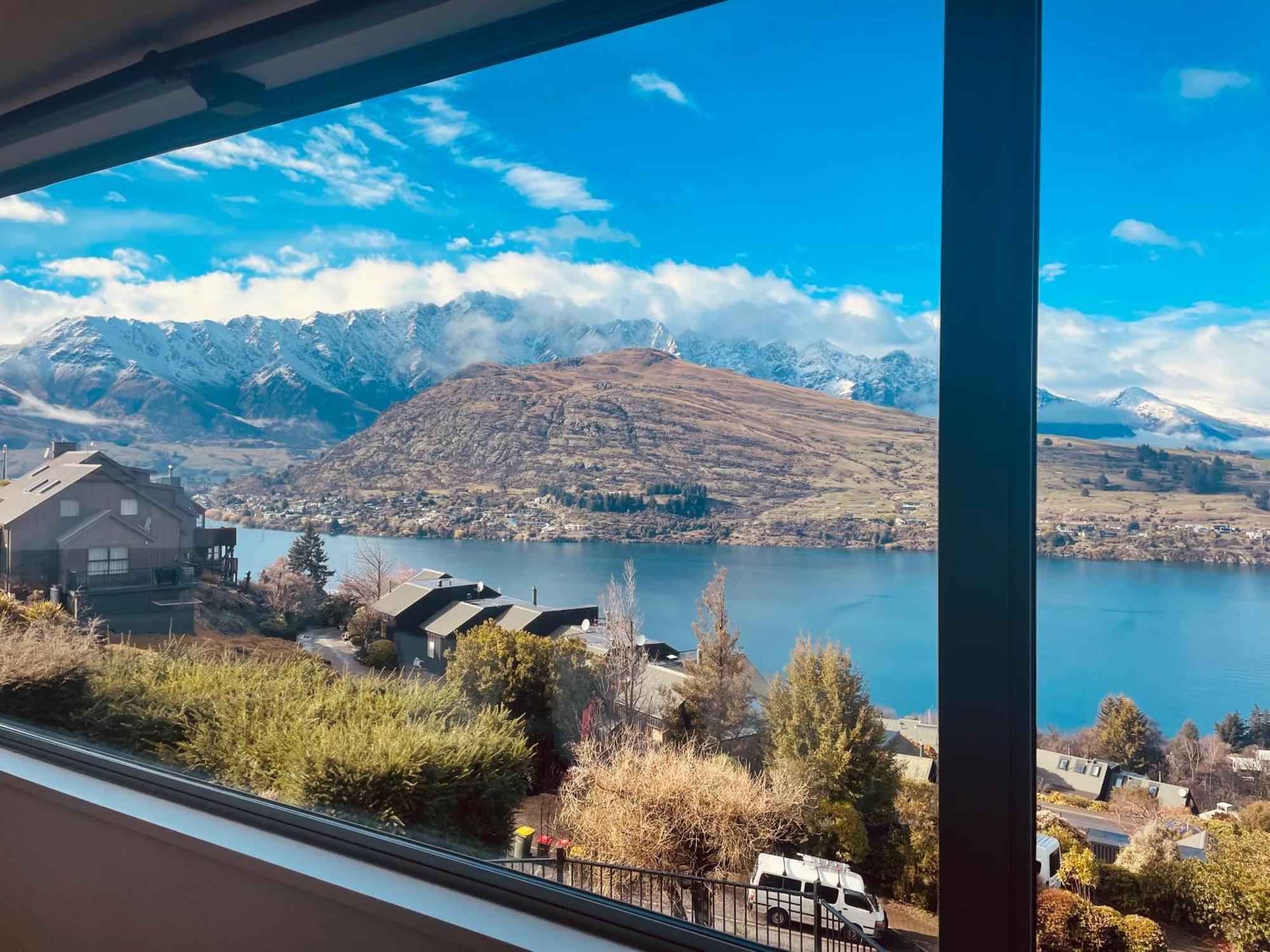 Ming'S Lakeside Goldleaf Suites Distretto di Distretto di Queenstown Esterno foto