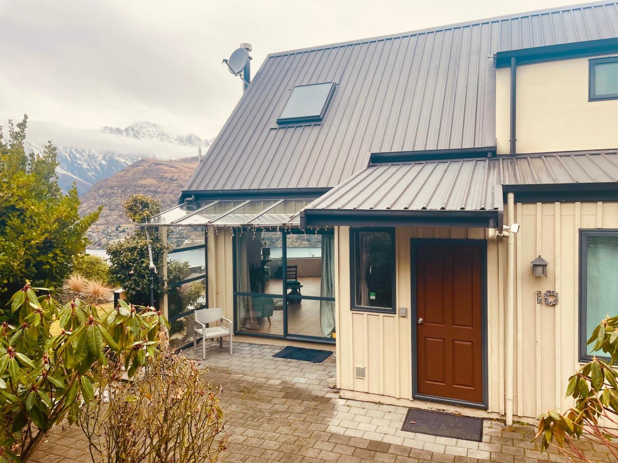 Ming'S Lakeside Goldleaf Suites Distretto di Distretto di Queenstown Esterno foto