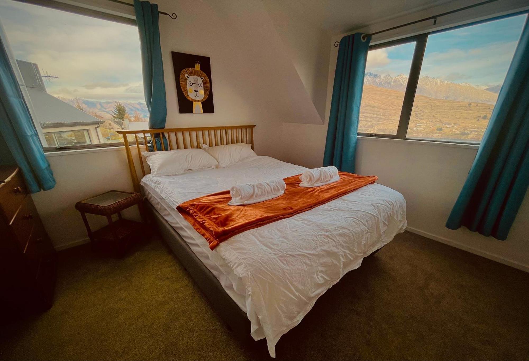 Ming'S Lakeside Goldleaf Suites Distretto di Distretto di Queenstown Esterno foto