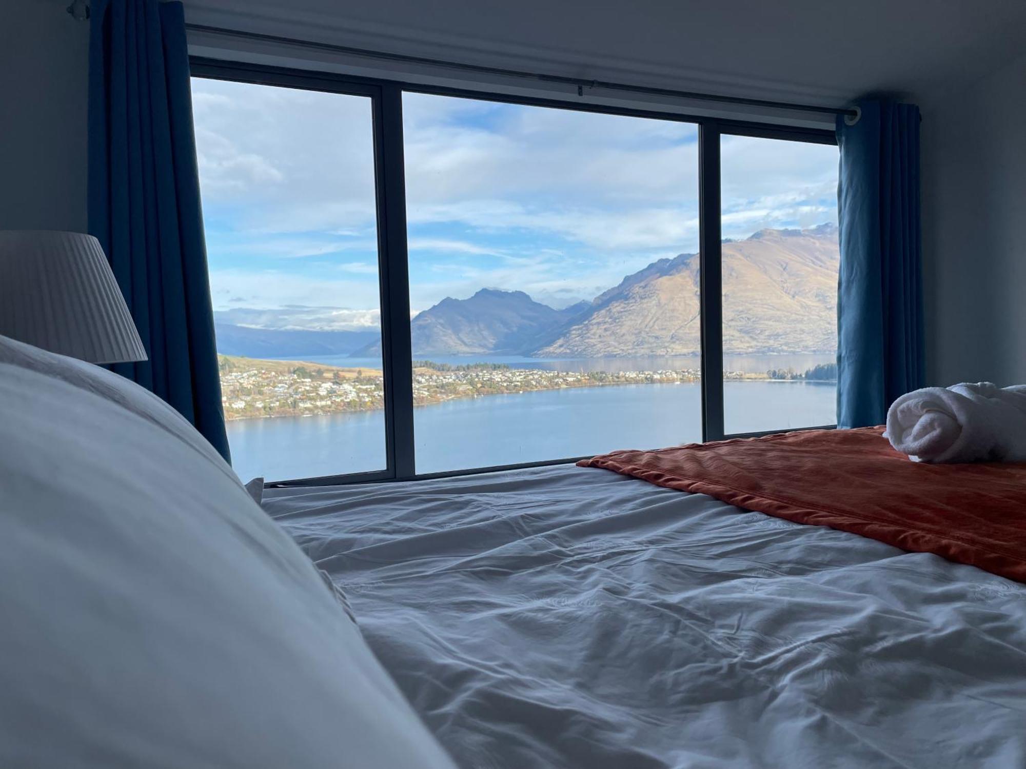 Ming'S Lakeside Goldleaf Suites Distretto di Distretto di Queenstown Esterno foto