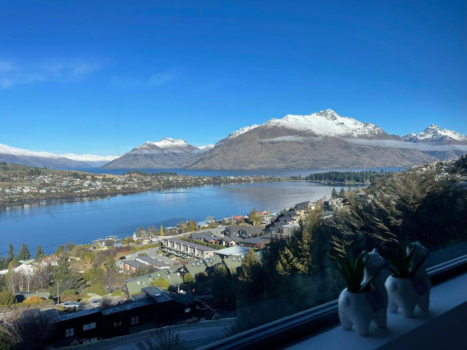 Ming'S Lakeside Goldleaf Suites Distretto di Distretto di Queenstown Esterno foto